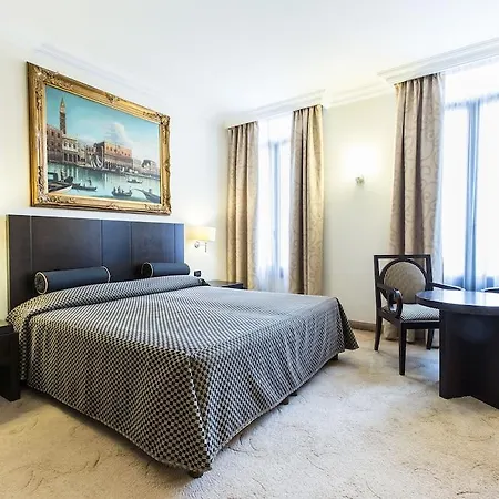312 Piazza San Marco - Relais Il Doge Πανσιόν 4*