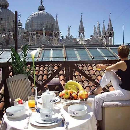 Πανσιόν 312 Piazza San Marco - Relais Il Doge