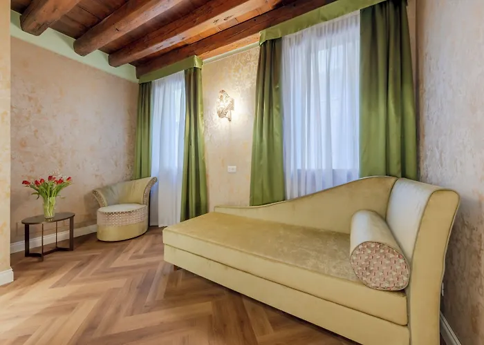 Gæstehus 312 Piazza San Marco - Relais Il Doge 4*