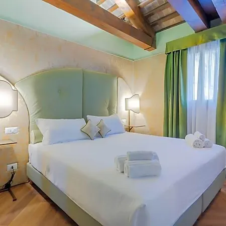 게스트하우스 312 Piazza San Marco - Relais Il Doge 4*