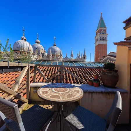 Gasthuis 312 Piazza San Marco Venetië