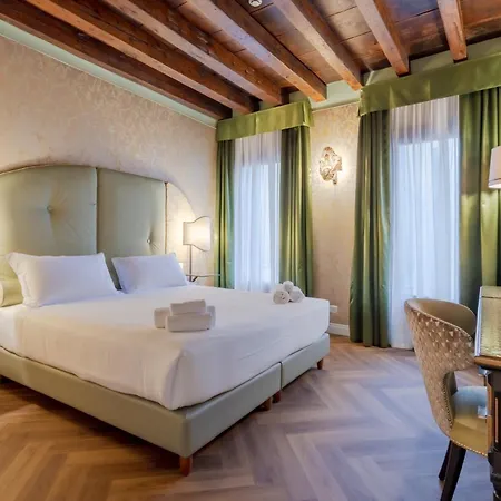 Gasthuis 312 Piazza San Marco 3*
