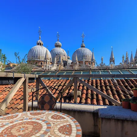 Gasthuis 312 Piazza San Marco - Relais Il Doge Venetië